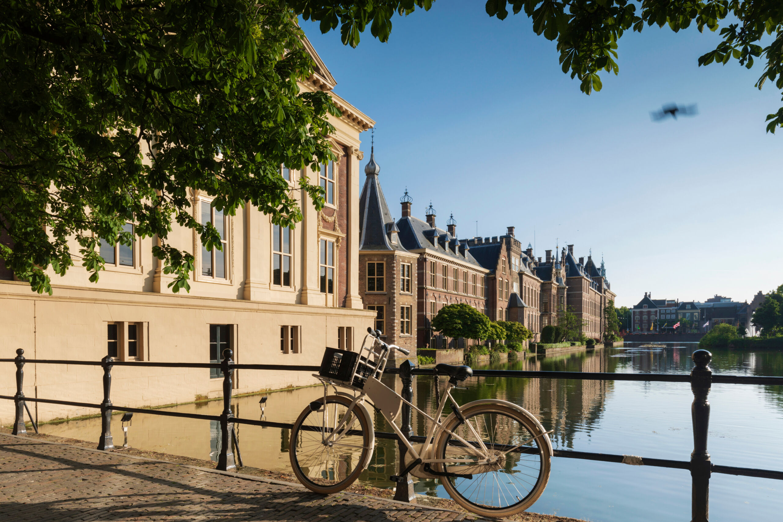 DutchparliamentbuildingsinTheHague scaled